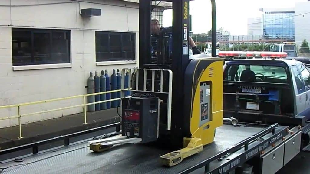 Forklifts-towing-1